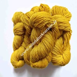 100% Schafwolle gefärbt mit Reseda - gelb